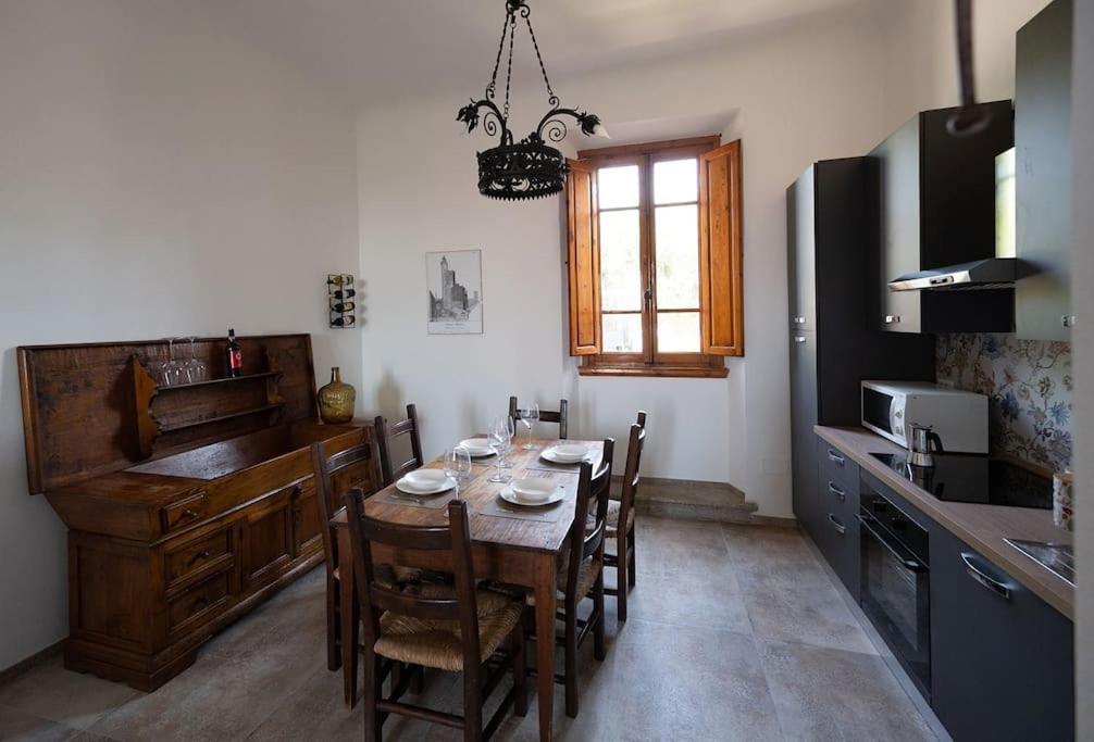 Un Passo Dalle Torri San Gimignano Kültér fotó
